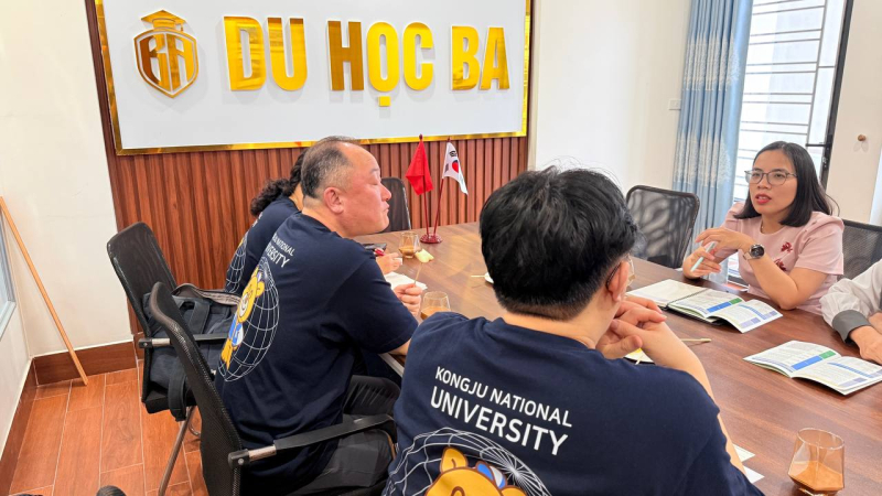 Đại học Quốc gia Kongju làm việc tại Du Học BA