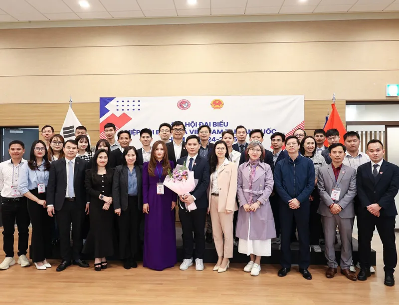 Đội bóng Du Học BA tham dự vào hiệp hội bóng đá Việt Nam tại Hàn Quốc