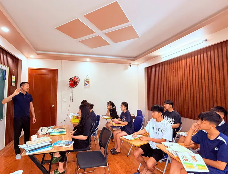 Trường cho nợ TOPIK, học bổng 40%, cơ hội việc làm