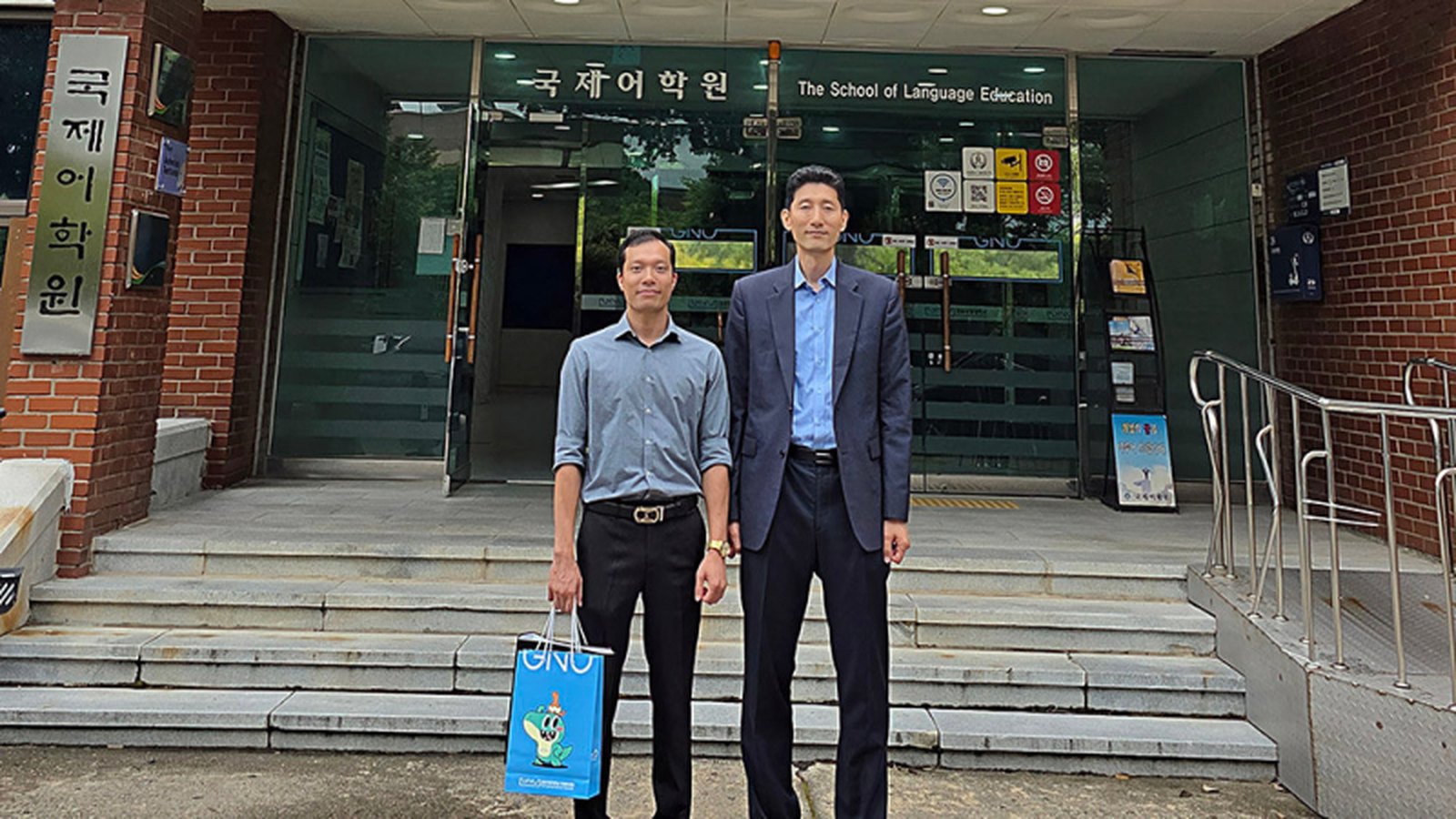 Du Học BA thăm và làm việc với Đại học Quốc gia Gyeongsang
