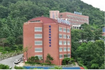 YOUNGNAM CYBER UNIVERSITY