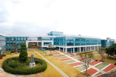 HANSHIN UNIVERSITY