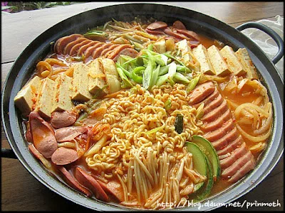 [Văn hóa- Ẩm thực] 부대찌개 –  "Canh quân đội"