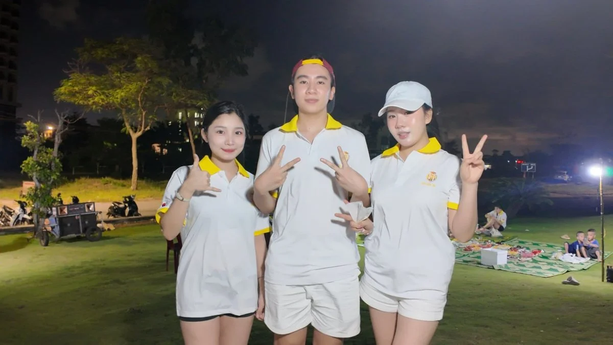 Các bạn du học sinh Du Học BA trở nên thân thiết sau buổi picnic Đồ Sơn